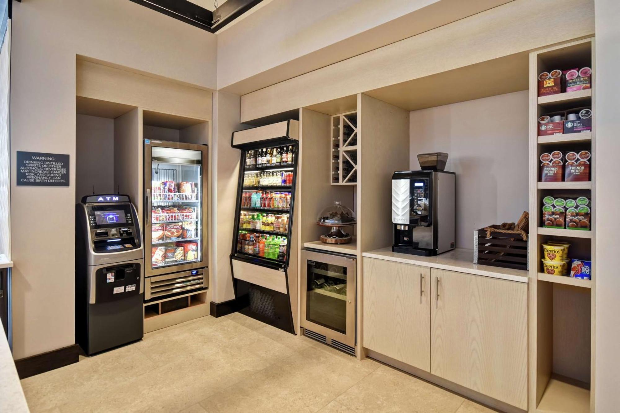 Hilton Garden Inn Lansing West Bagian luar foto